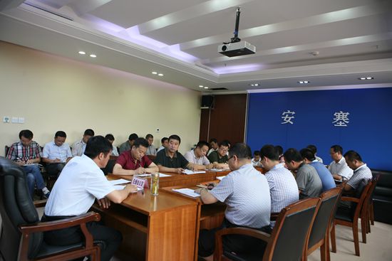 2015.6.25基层干部不正之正之风和违纪违法行为专项整治工作-李世勇 087_副本.jpg